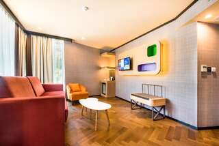 Отель BW Premier Collection City Hotel София Улучшенный люкс с кроватью размера «queen-size»-1